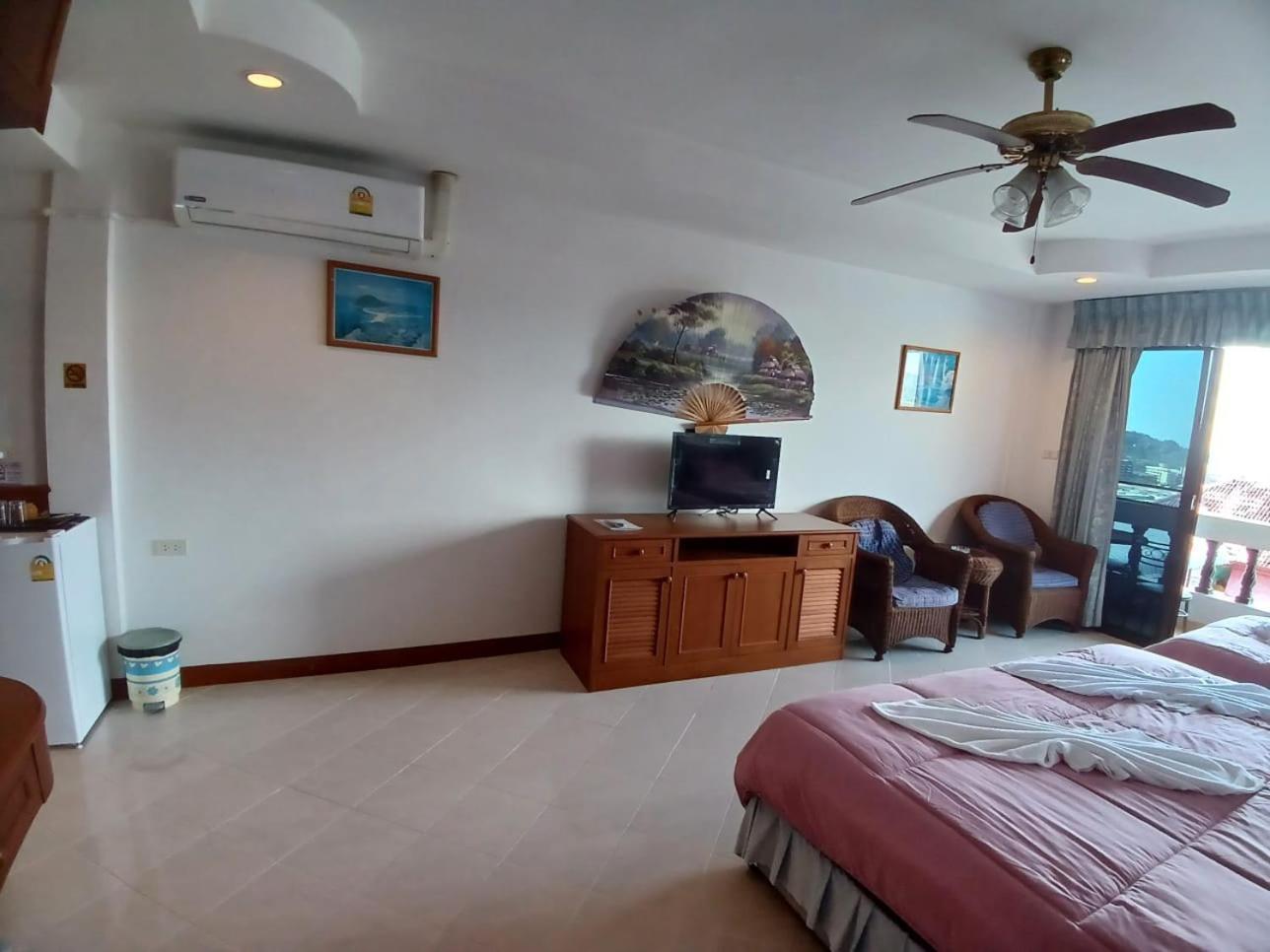Aksarai Hotel Patong Luaran gambar