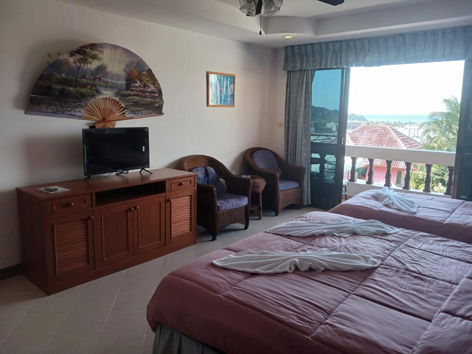 Aksarai Hotel Patong Luaran gambar